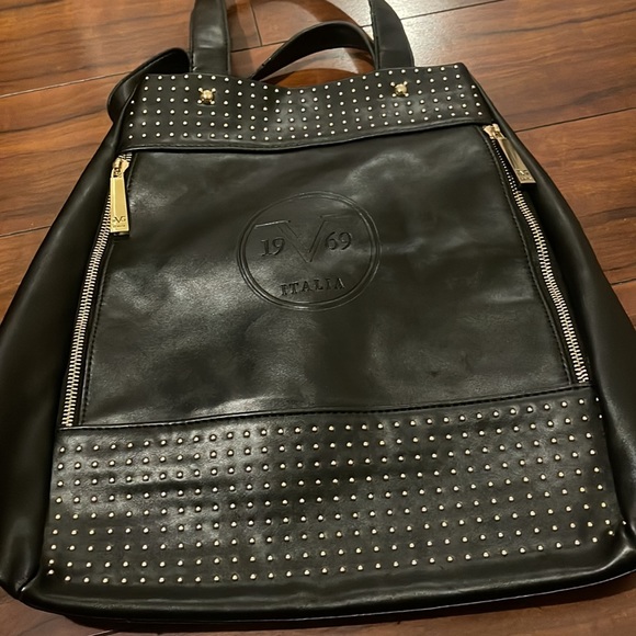 Versace 1969 Abbigliamento Sportivo SRL Tote - Picture 11 of 12